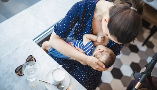 Bad Breastfeeding Habits That Hurts Your Baby